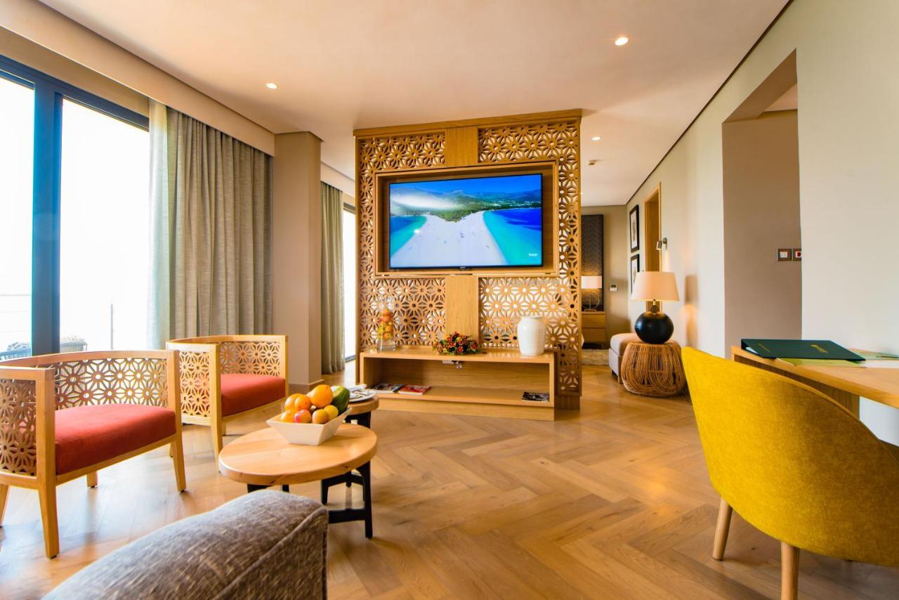 Sunbird Waterfront Hotel Salima Екстериор снимка